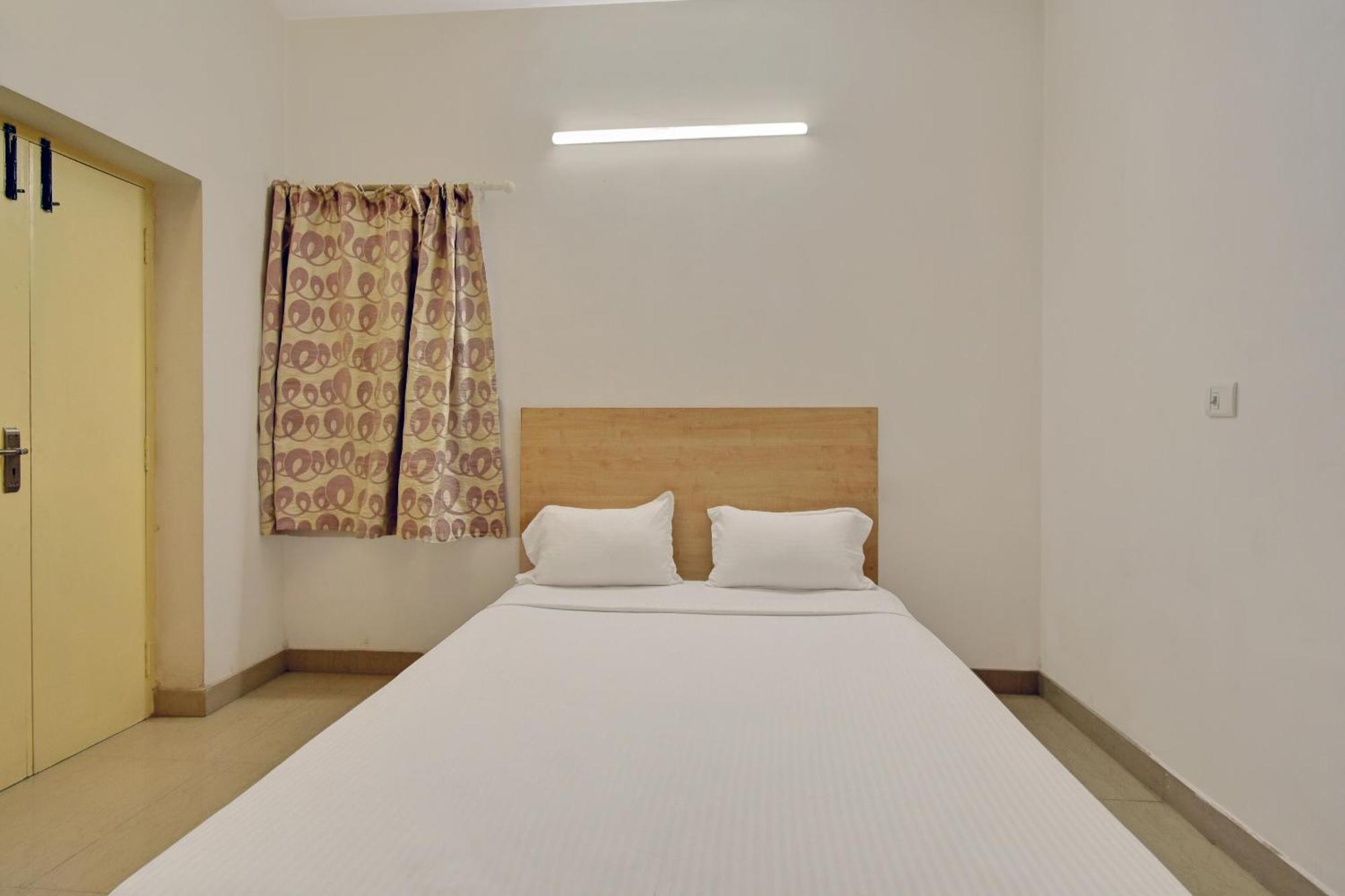 Hotel O Dakshin Villa Ecr Ченай Екстериор снимка